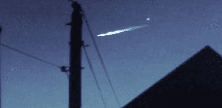 UFO Sighting in California? Video Captures White Glowing Object Separating From Meteor