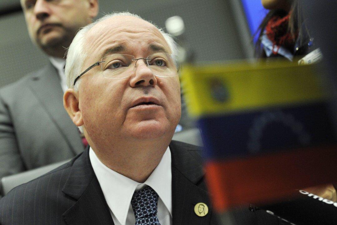 Economic Sense: Venezuela in the Running for the First Default of 2015