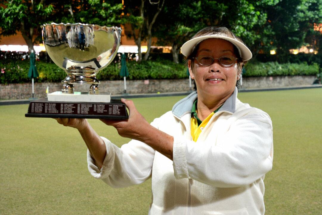 Chau Sets New Record at Women KO Singles