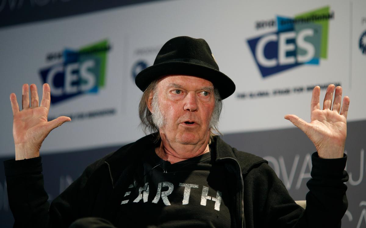 Spotify To Take Down Neil Young’s Music After His Joe Rogan Ultimatum