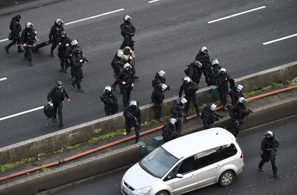 Paris Gunman: Hostages Die If Police Storm Terror Brothers