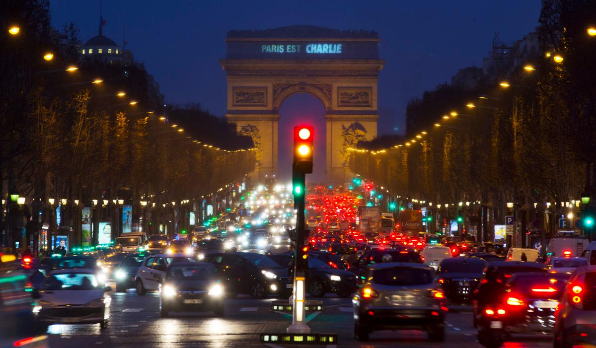 France Hunts Suspect, Prepares for Mass Anti-Terrorism Rally