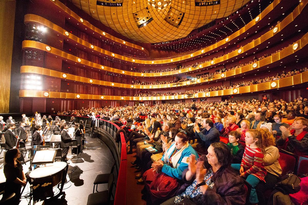 Cuban Exile Applauds Shen Yun’s Revival of Traditional Chinese Culture