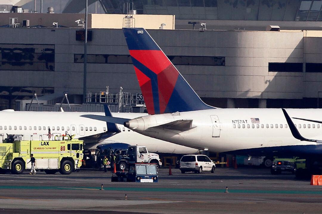 Bomb Threats Against Two Delta Flights via Twitter Force Emergency Landing Delta 1156 Southwest 2492