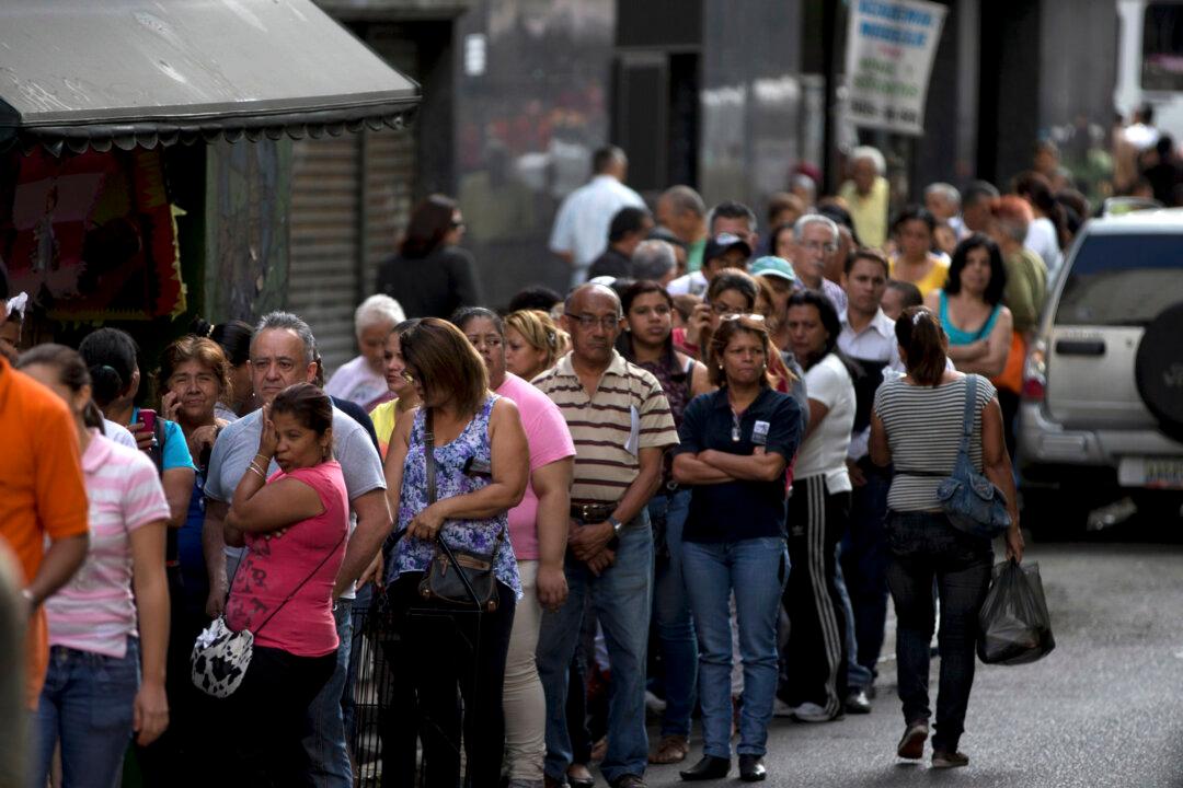 Tensions Boil Over in Venezuela in President’s Absence