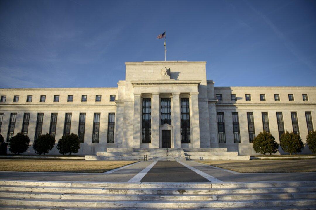 Fed Survey Finds Moderate Economic Growth