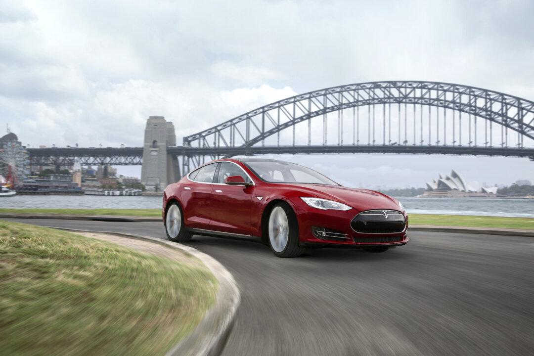 Tesla Electric Cars Up for the Challenge Down Under