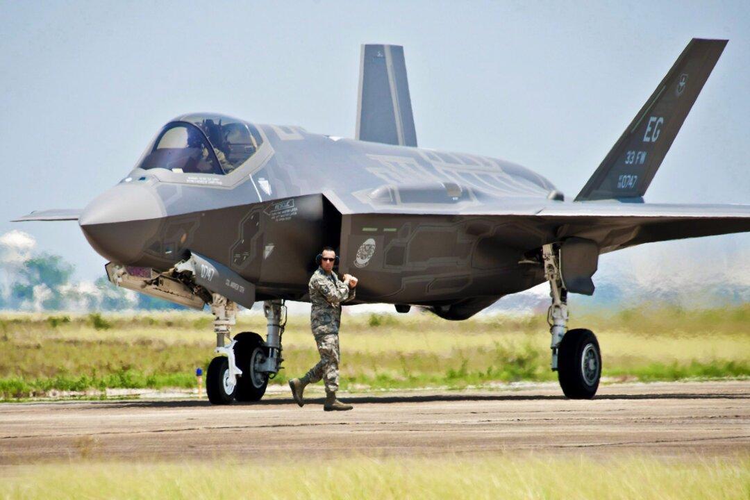 Were the F-35 Plans Intentionally Leaked to the Chinese so They Could Build J-31 Fighter?