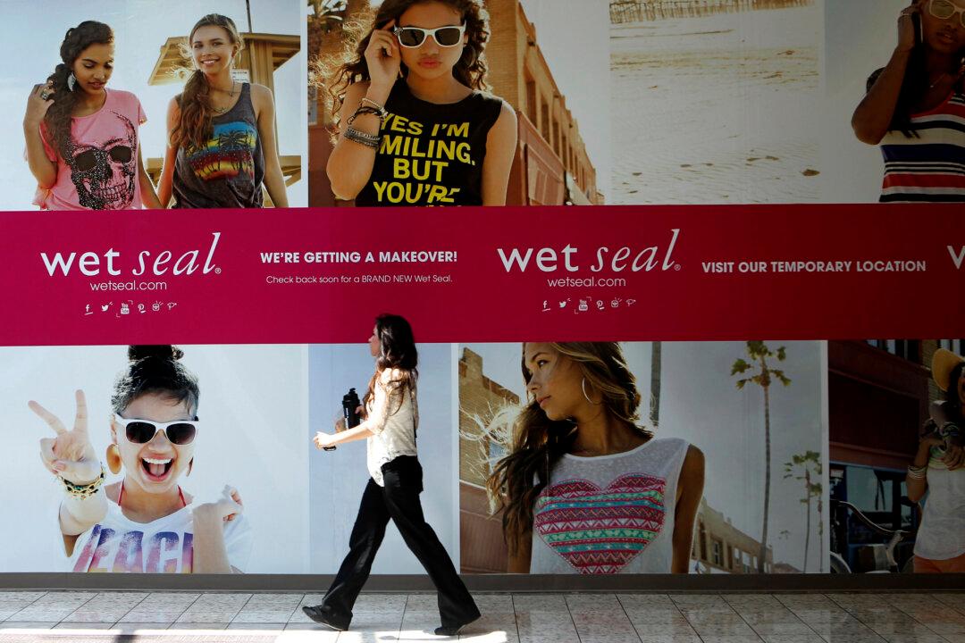 Wet Seal Files for Bankruptcy in Effort to Stay Afloat