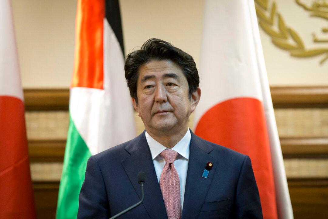 Japan’s PM ‘Fighting Against Time’ to Free Hostages