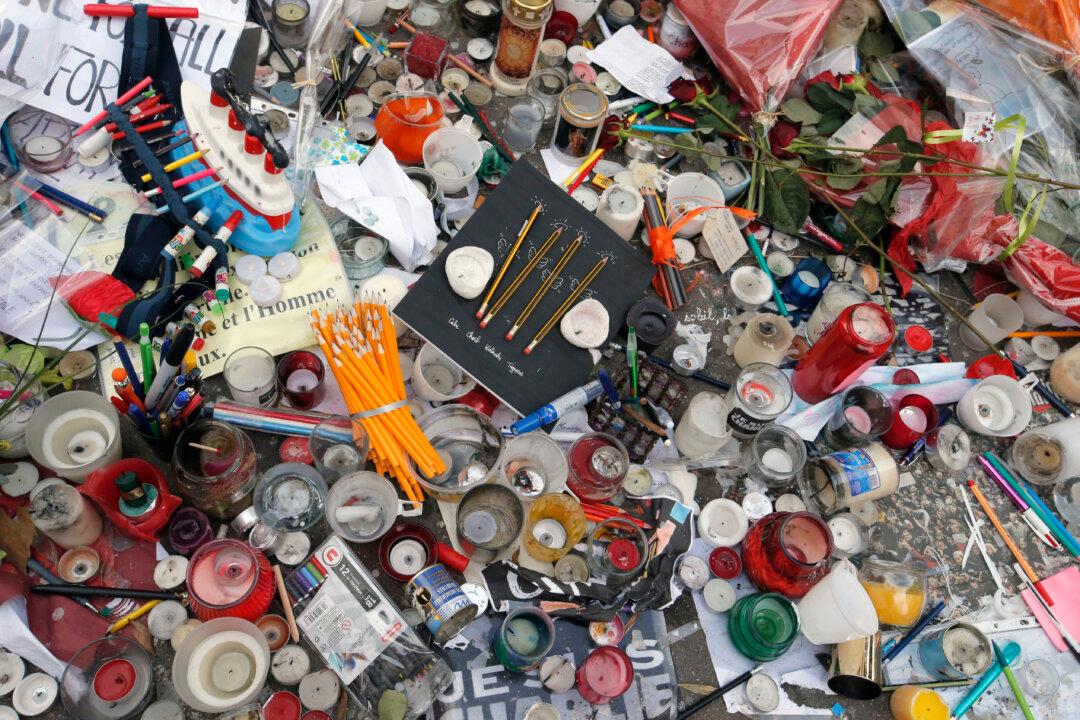 France to Get Better Guns, More Intel Agents to Fight Terror