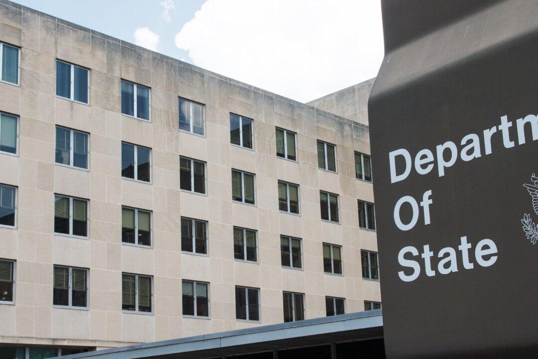 Conflicting Reports Over Top State Department Management Resignations
