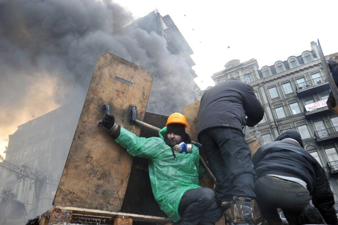 Ukraine Sliding Towards All-Out War Despite Mediation Efforts