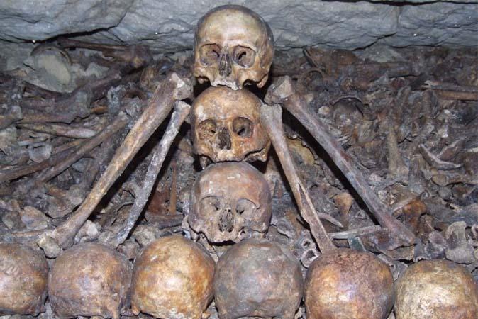 Terrifying Footage Found on Camera Dropped in Paris Catacombs: What Did This Man See? (Watch Here)