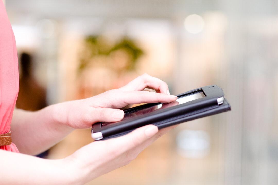 Ambiguous Illinois Law Allows Schools to Demand Social Media Passwords