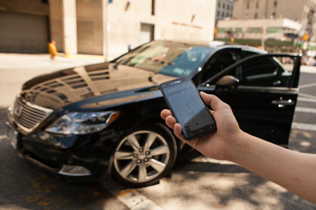 Uber Suspends Surge Pricing for NY-Area Snowstorm