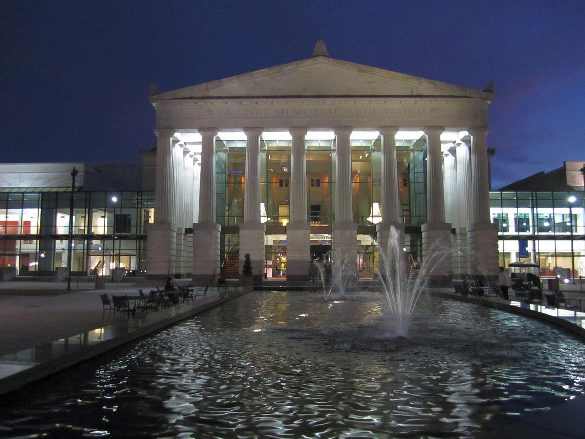 Shen Yun Returns to Expectant Audiences in Raleigh-Durham