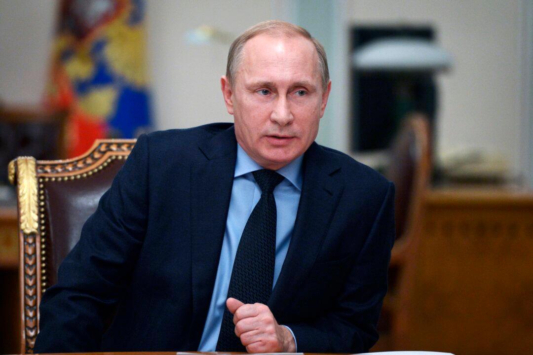 ‘Jihadi John’ is Vladimir Putin, According to CNN