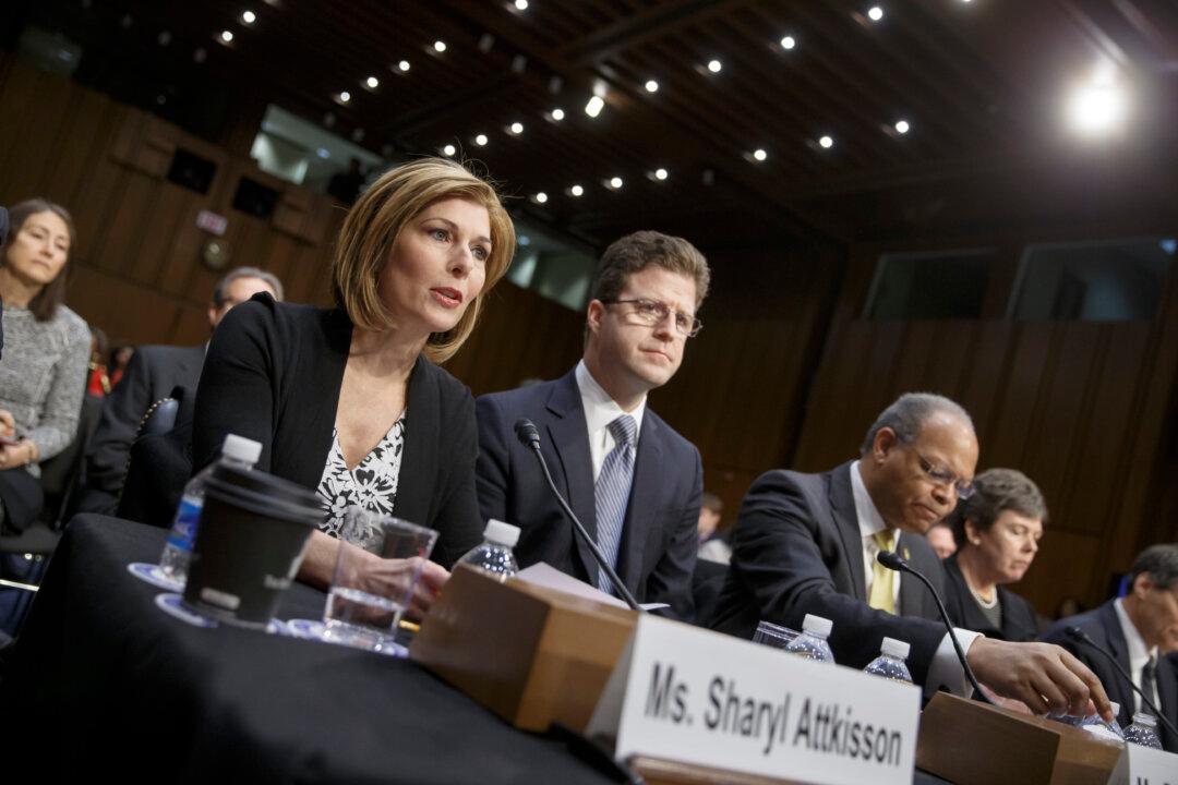 Day Two of Loretta Lynch Confirmation Hearing: Police Sheriff Criticizes Eric Holder for Being Anti-Cop