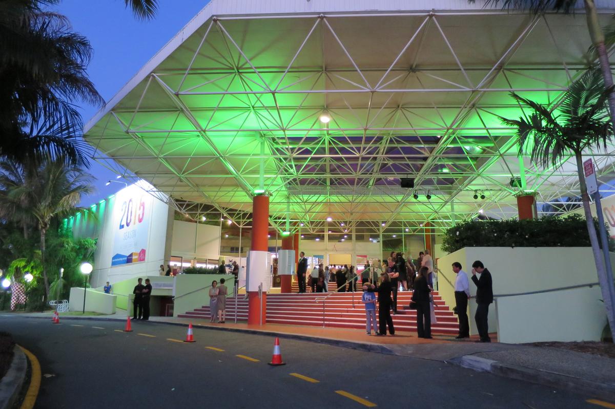 Ballet Teacher and Patron Thinks Shen Yun Amazing