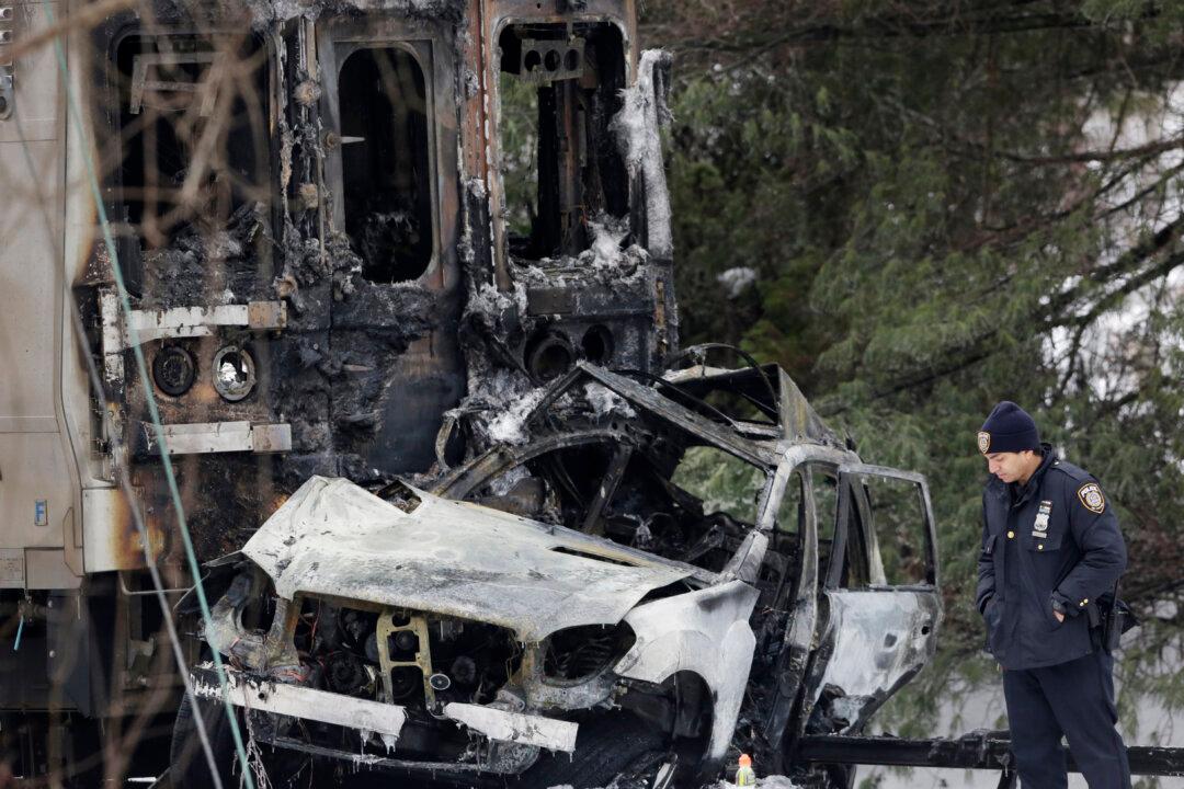 Metro-North Train Crash Into SUV Happened at ‘Worrisome’ Crossing, Says Official