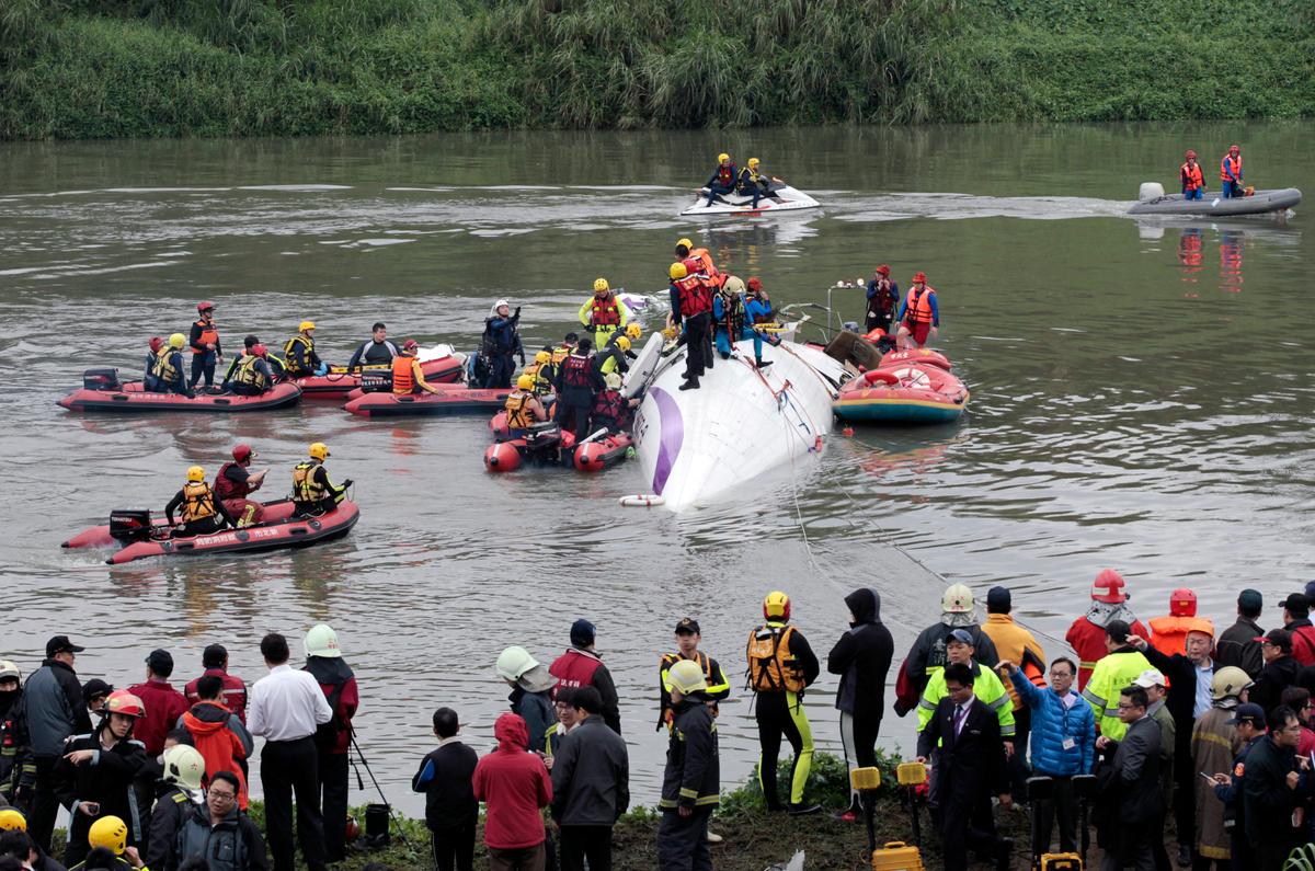 TransAsia Pilots Made Mayday Call Reporting Engine Flame