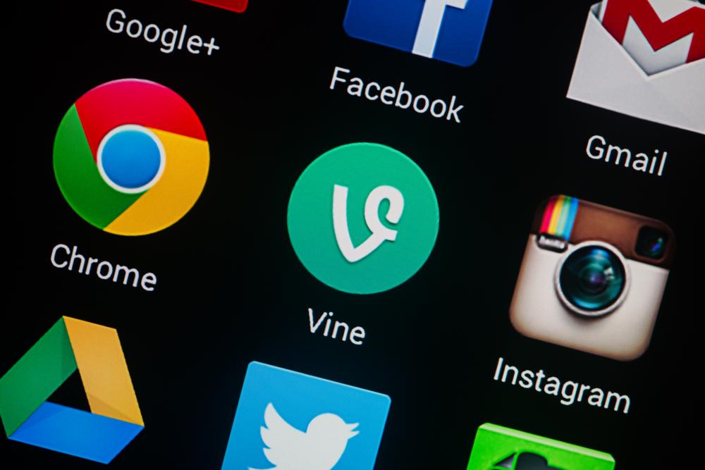 Watch How an Inmate Staves Off Boredom by Vining