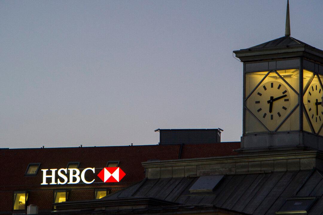 Don’t Trust Your Bank? Here’s How It Could Win You Back