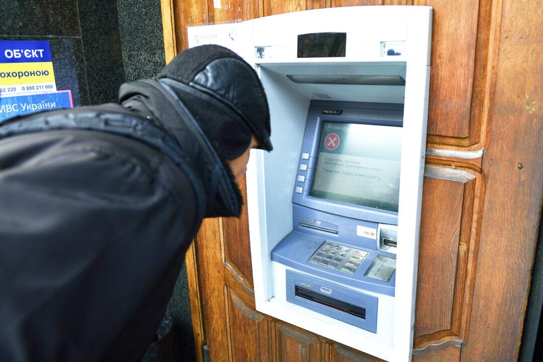 How Hackers Stole $1 Billion Dollars From Banks, ATMs Across the Globe