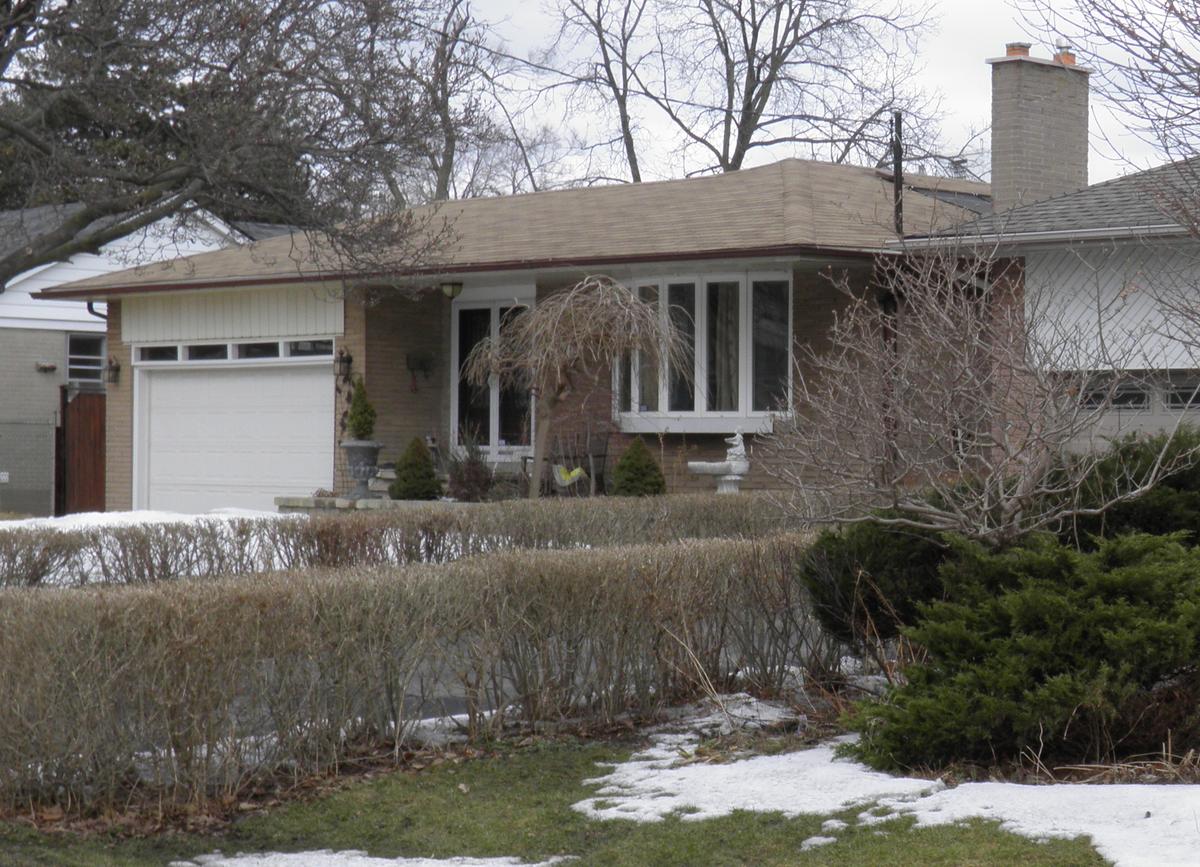 Canada’s Housing Market Cooling but Not in Toronto, Vancouver