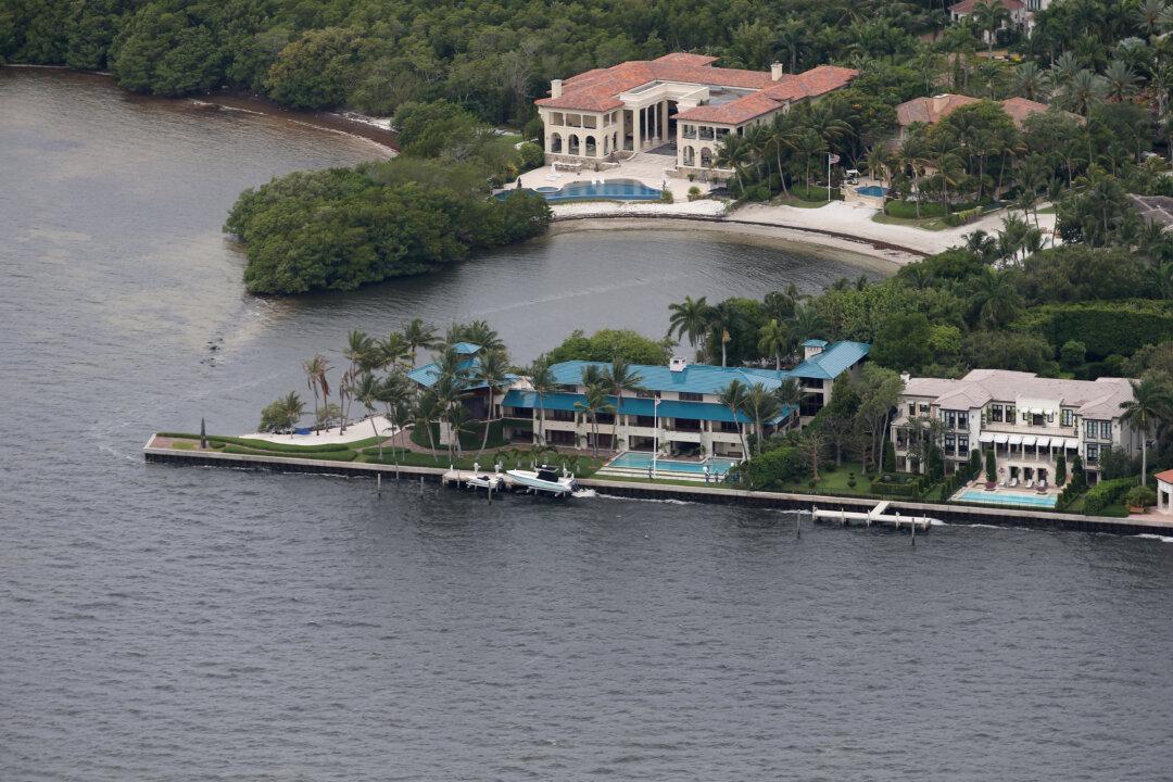 Judge Rejects Request to Block Florida Law Restricting Chinese Land Ownership
