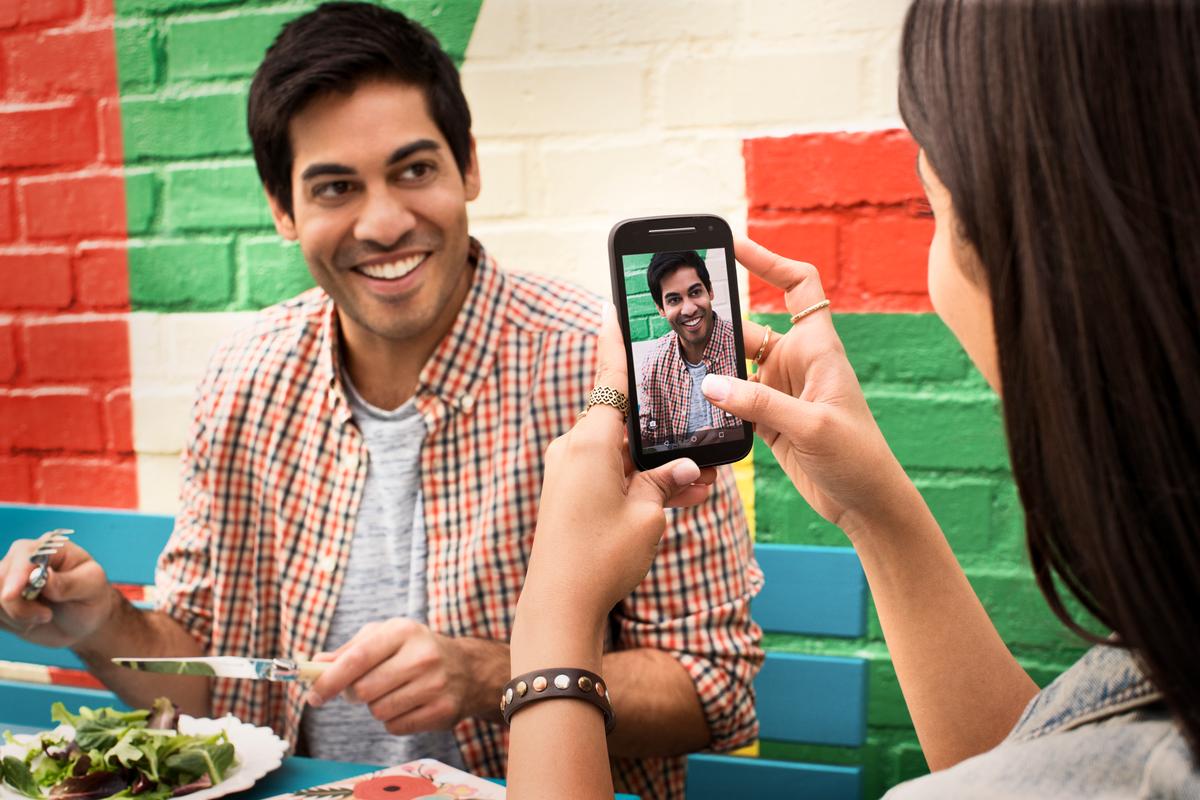 Motorola Grants Users Selfie Powers With Cheap Moto E 2nd Gen