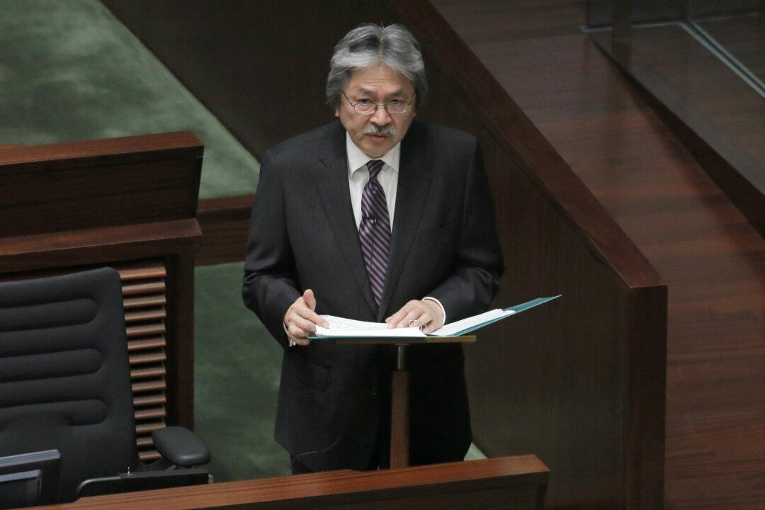 Hong Kong Finance Chief Doles Out Sweeteners in Post-Occupy Protest Budget