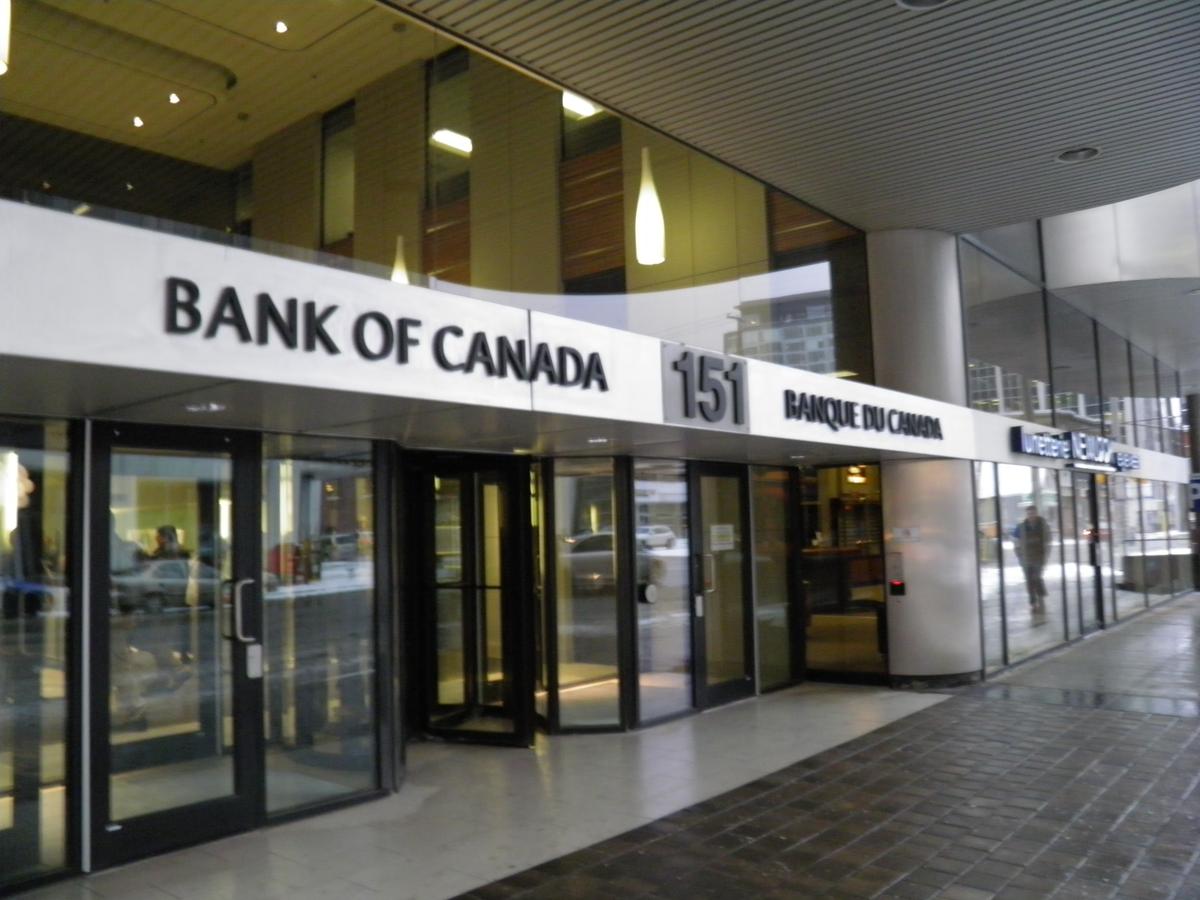 Bank of Canada Holds Rate Steady at 0.75%