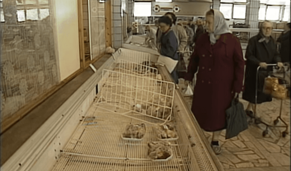 Right Before USSR’s Collapse, Here’s What Grocery Shopping Looked Like
