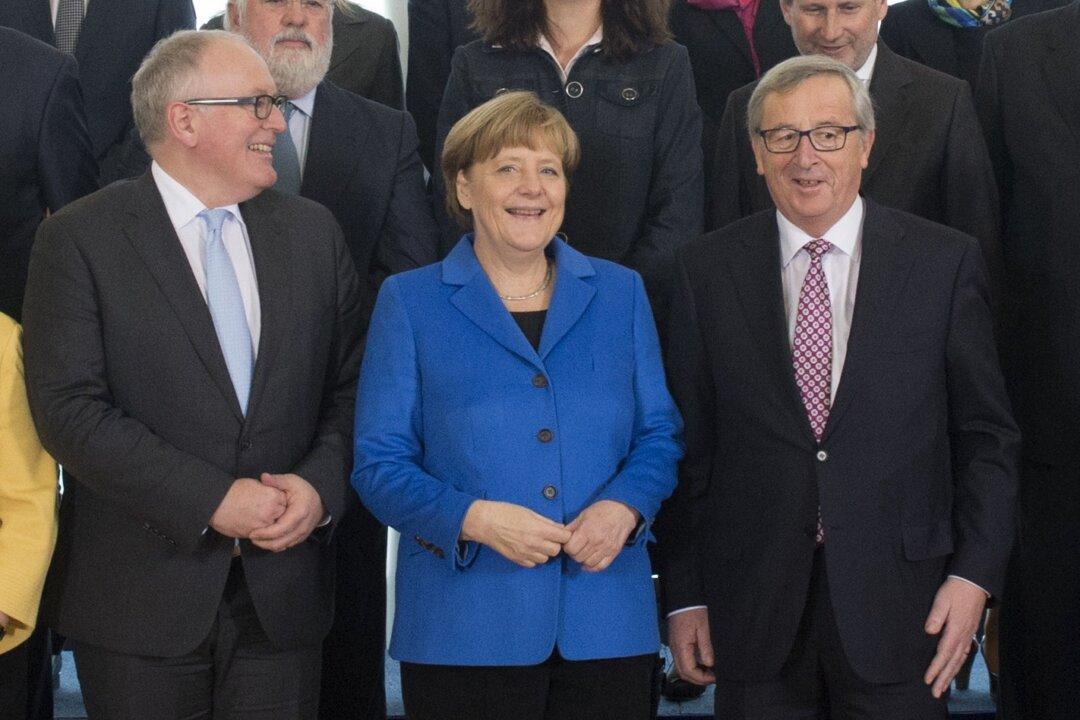 Merkel Pursues Ambitious Agenda for G7 Summit