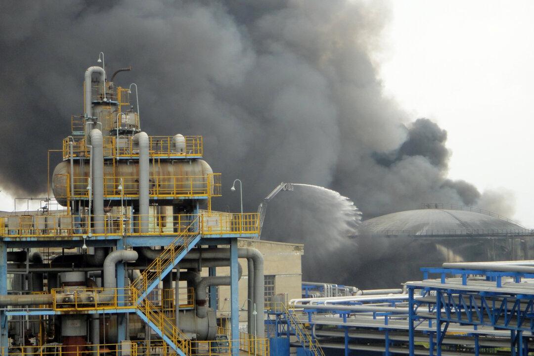 Oil Thieves in China Siphoned Off $70 Million Before Being Caught