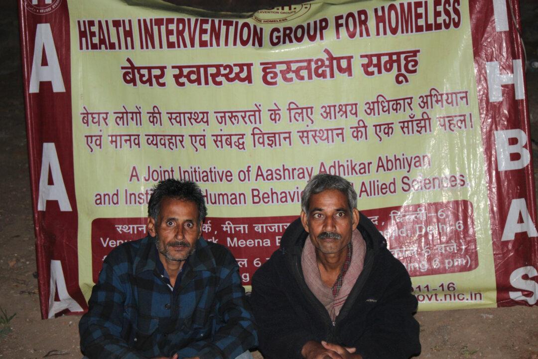 Street Clinic in Delhi Gives a Leg Up to the Homeless
