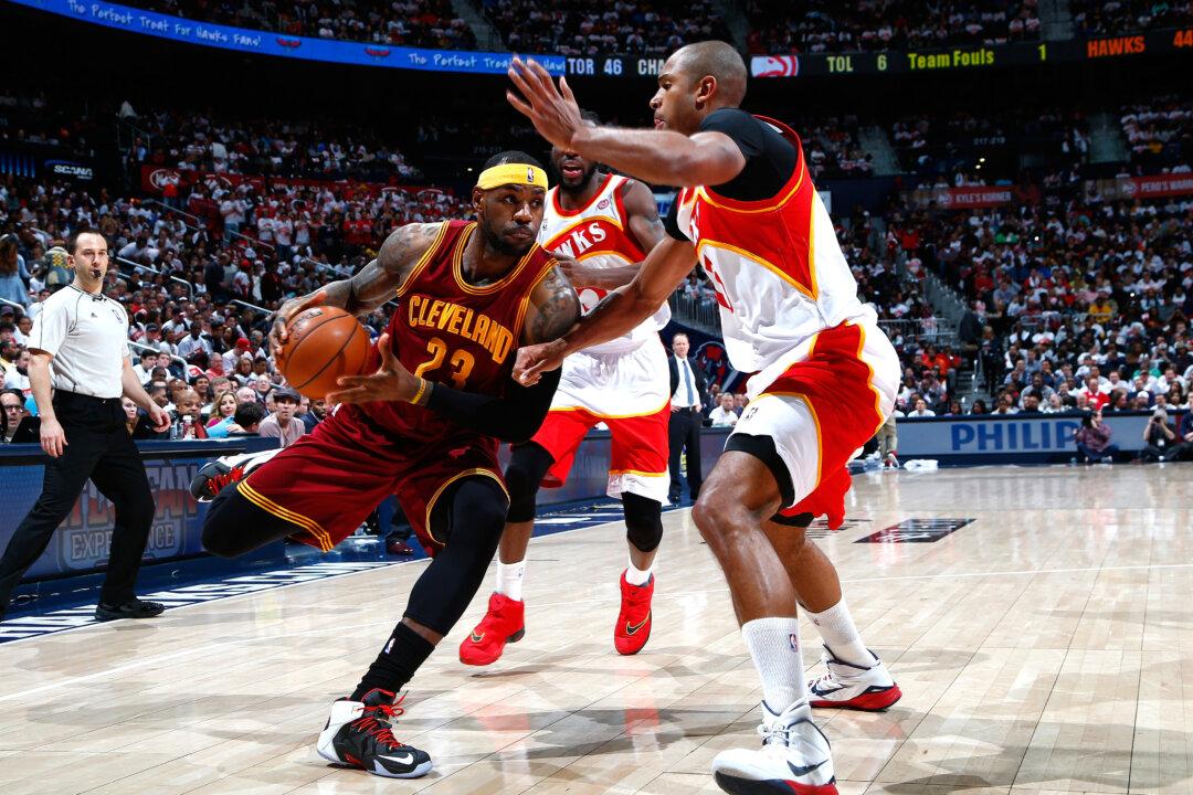Which Teams Can Beat the Hawks and Cavaliers in 2015 NBA Playoffs?