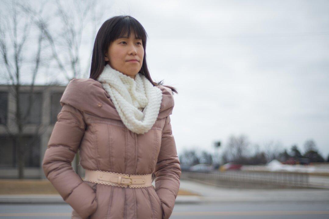 Chinese Bank Staff Block Reporters From Covering Canadian Finance Minister’s Remarks