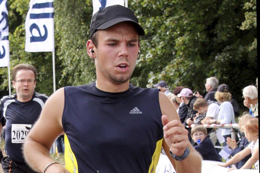 Germanwings Co-pilot Andreas Lubitz Looked up Suicide Methods, Cockpit Doors Before Crash
