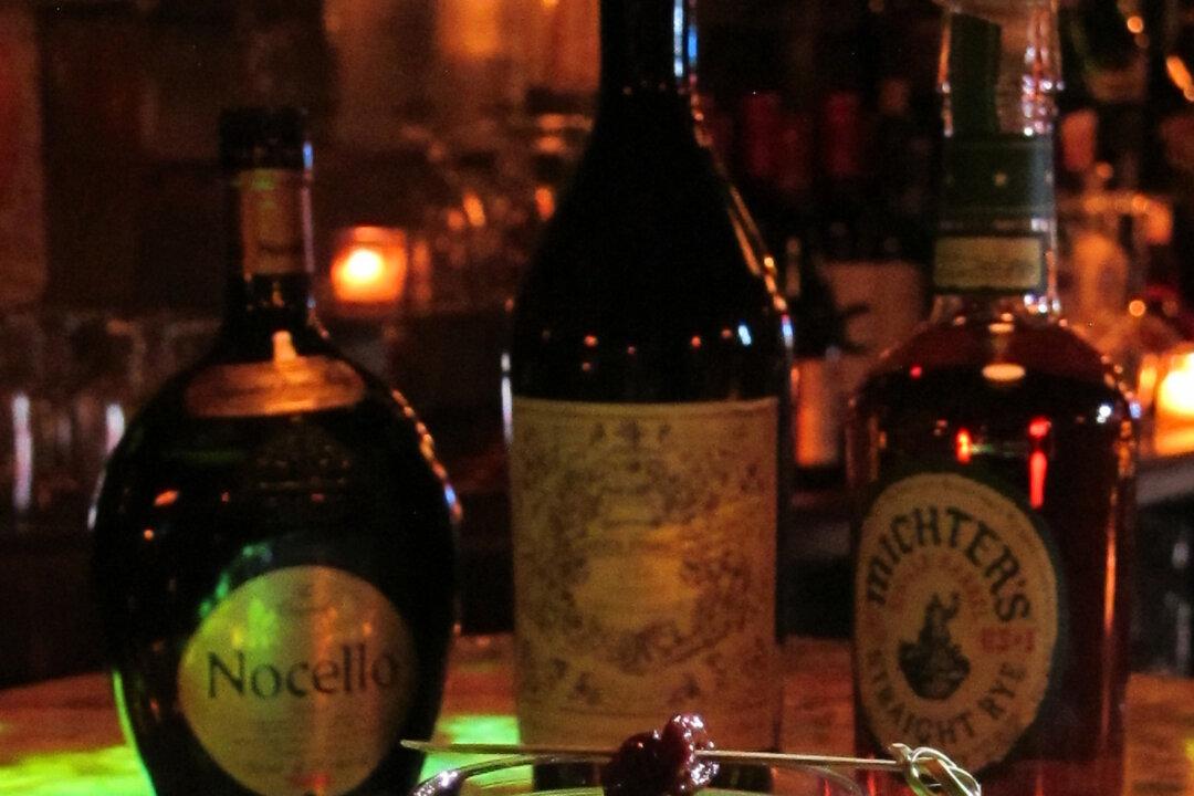 Cocktail Recipe: Journeyman Black Walnut Manhattan