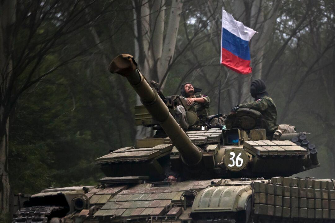 Russia’s Role in Ukraine Seen Shifting to Training Rebels