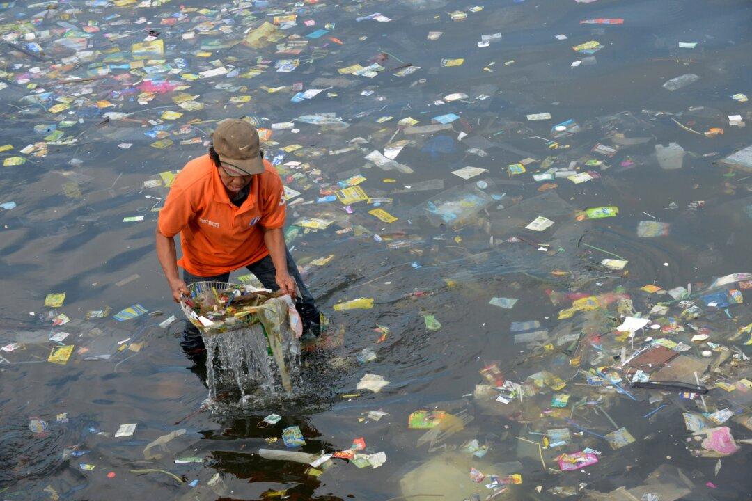 8.8 Million Tons of Plastic Pollute Oceans Every Year