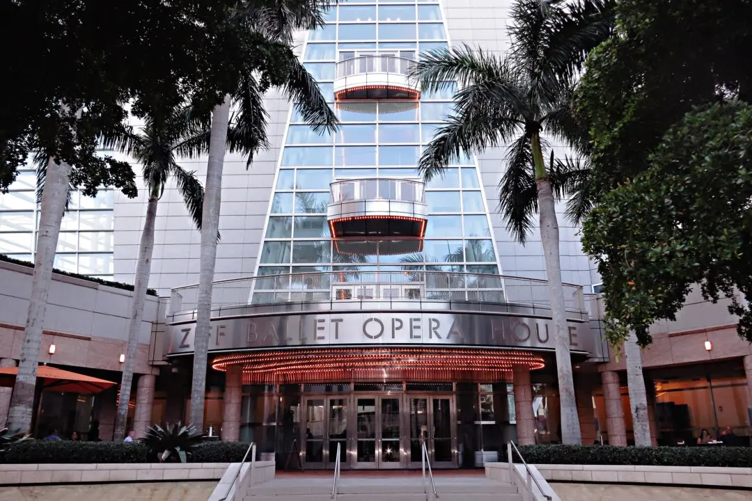 Cuban Audience Member Says Shen Yun Is ‘Absolutely Beautiful’