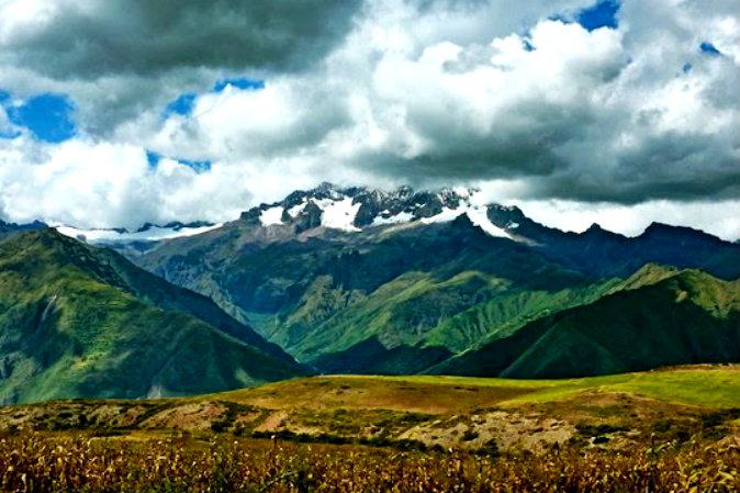 Hiking From Moray to the Salt Pans in Maras