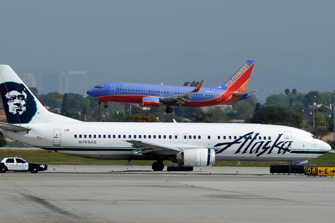 Alaska Airlines Bans State Senator for Refusing to Follow Mask Rules