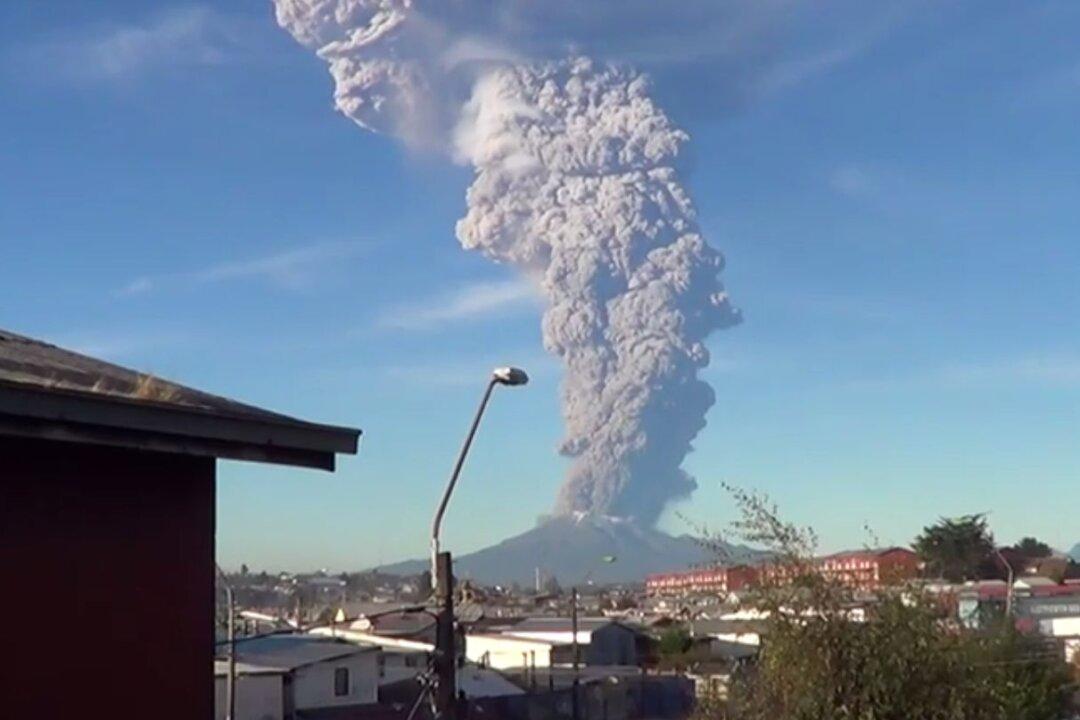 The Calbuco Volcano in Chile Just Erupted -- See the Incredible Video