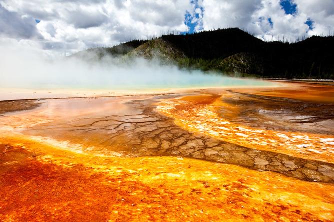 Yellowstone Earthquakes Reveal a Volcanic System Six Times Bigger Than We Thought