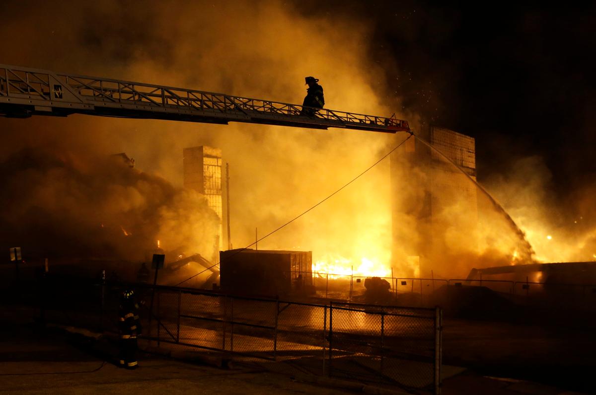 Major Fire Burning in Baltimore as Police Try to Restore Order